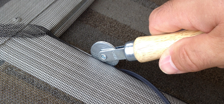 metal screen door repair in Alta Sierra
